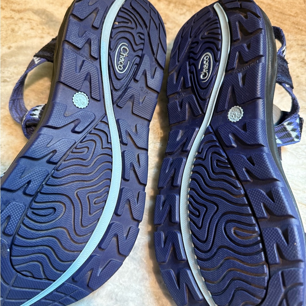 Chaco Blue Aztec Patterned Sandals - image 4